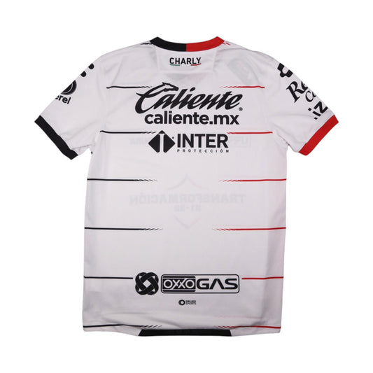 2021/22 Atlas away shirt back view showing Caliente, Inter Protección and Oxxo Gas sponsors