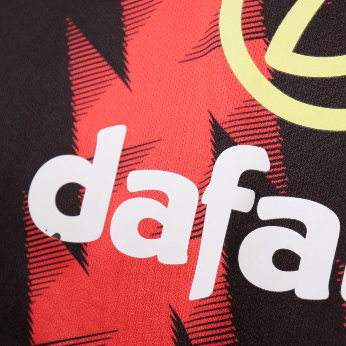 Close-up of Dafabet sponsor print on shirt