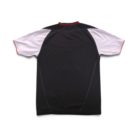 Liverpool 2002/04 away shirt back showing grey sleeve panelling