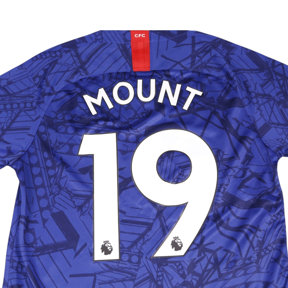 Close-up of Mount 19 nameset on the back of the Chelsea 2019/20 home shirt