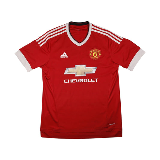 Manchester United 2015/16 home shirt front, red adidas shirt with Chevrolet sponsor