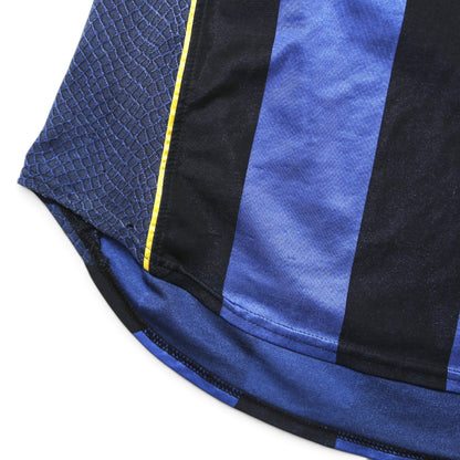 2001-02 Inter Milan home shirt, Vieri #32, size XL — second detail