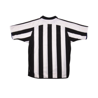 2004/05 Newcastle United home shirt back, plain black and white stripes