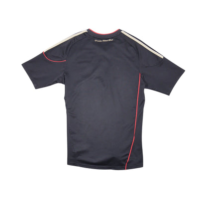 Back view of 2010/11 Germany away football shirt showing plain back and adidas shoulder stripes