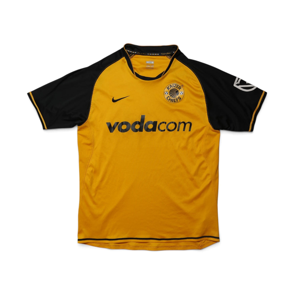 Kaizer Chiefs 2007/09 home shirt front detail with Nike logo and crest