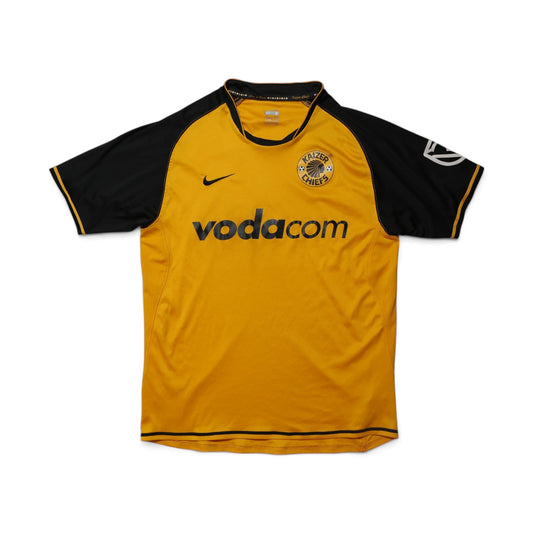 Kaizer Chiefs 2007/09 home shirt front detail with Nike logo and crest