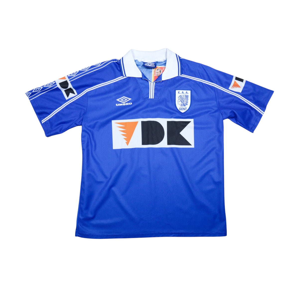 Front of 1999/00 KAA Gent home shirt with DK sponsor and crest
