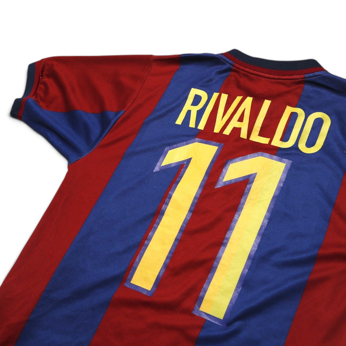 Close-up of Rivaldo 11 name and number printing on shirt back