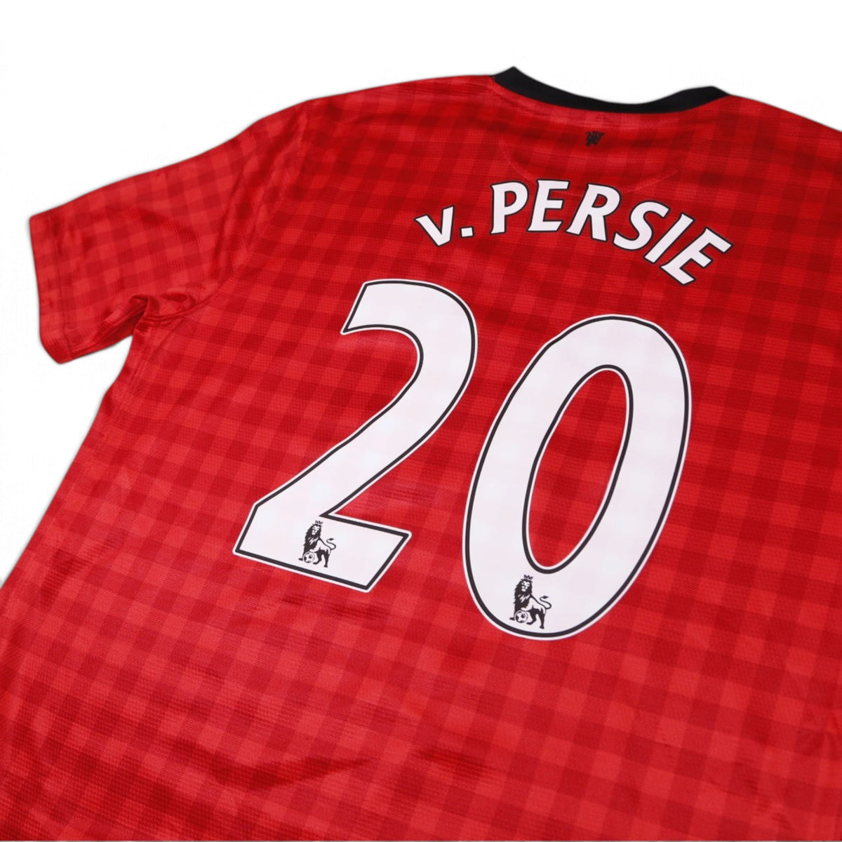 Close-up of Van Persie 20 name and number print with Premier League lion badges