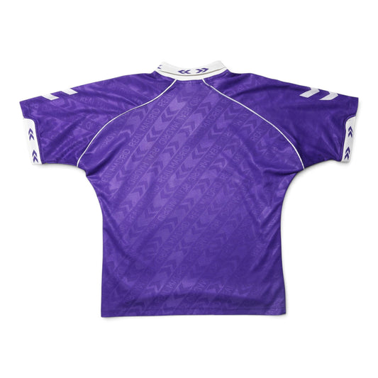 Close-up of 1993/94 Real Madrid away shirt collar, crest and Teka sponsor detail