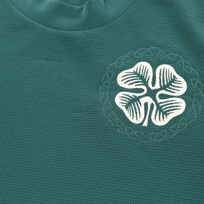 Close-up of the Celtic crest embroidery on the 2021/22 away shirt