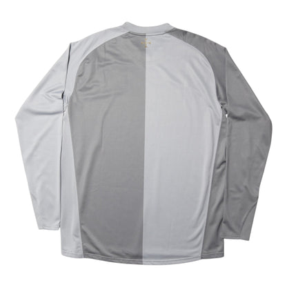 Back view of 2006/07 Portugal goalkeeper shirt showing long sleeves and gold cross motif