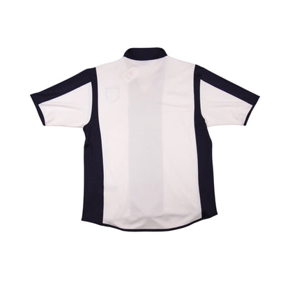 Back of 2005/06 West Bromwich Albion home shirt showing navy pinstripe panels