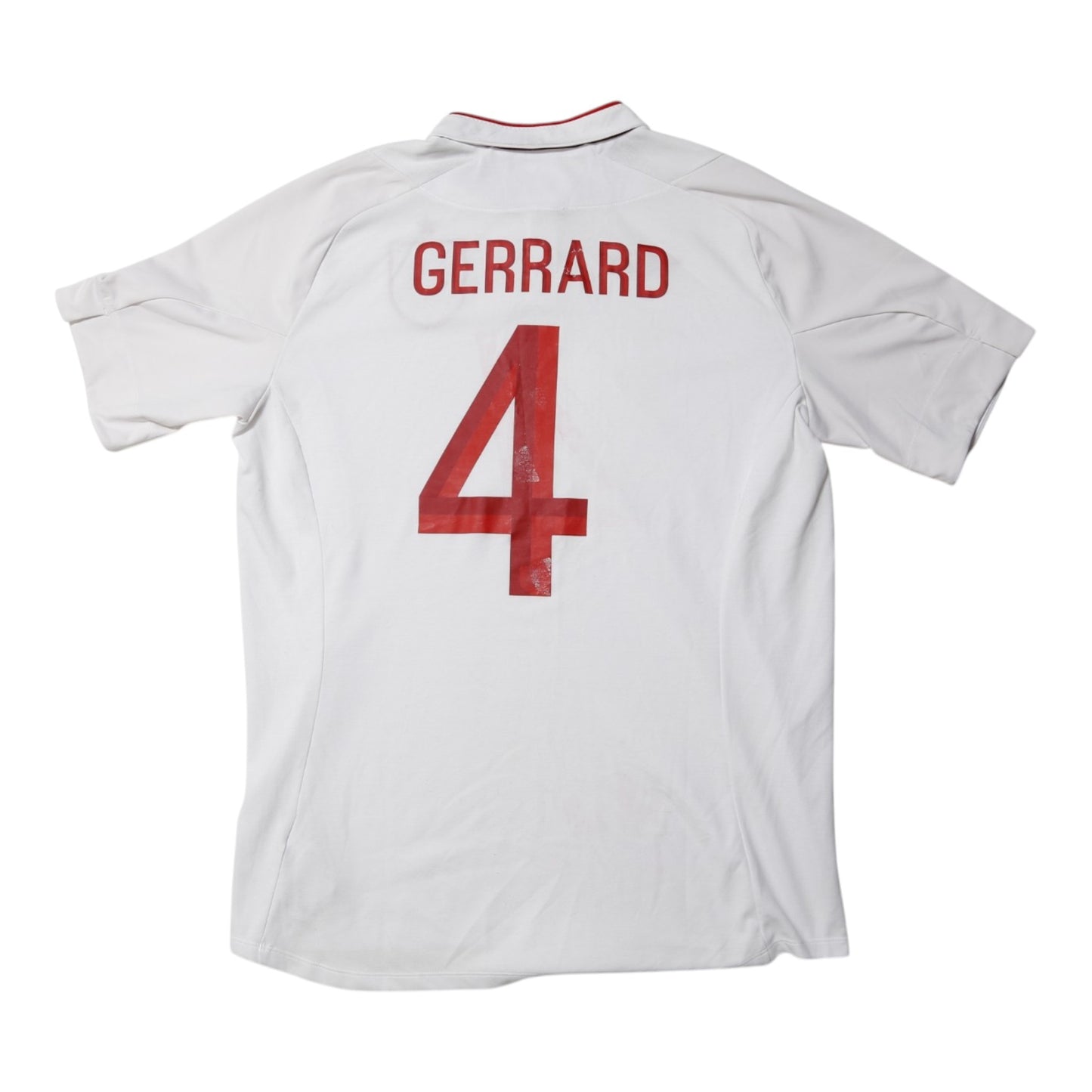 Close-up of England shirt back showing Gerrard 4 print with cracking