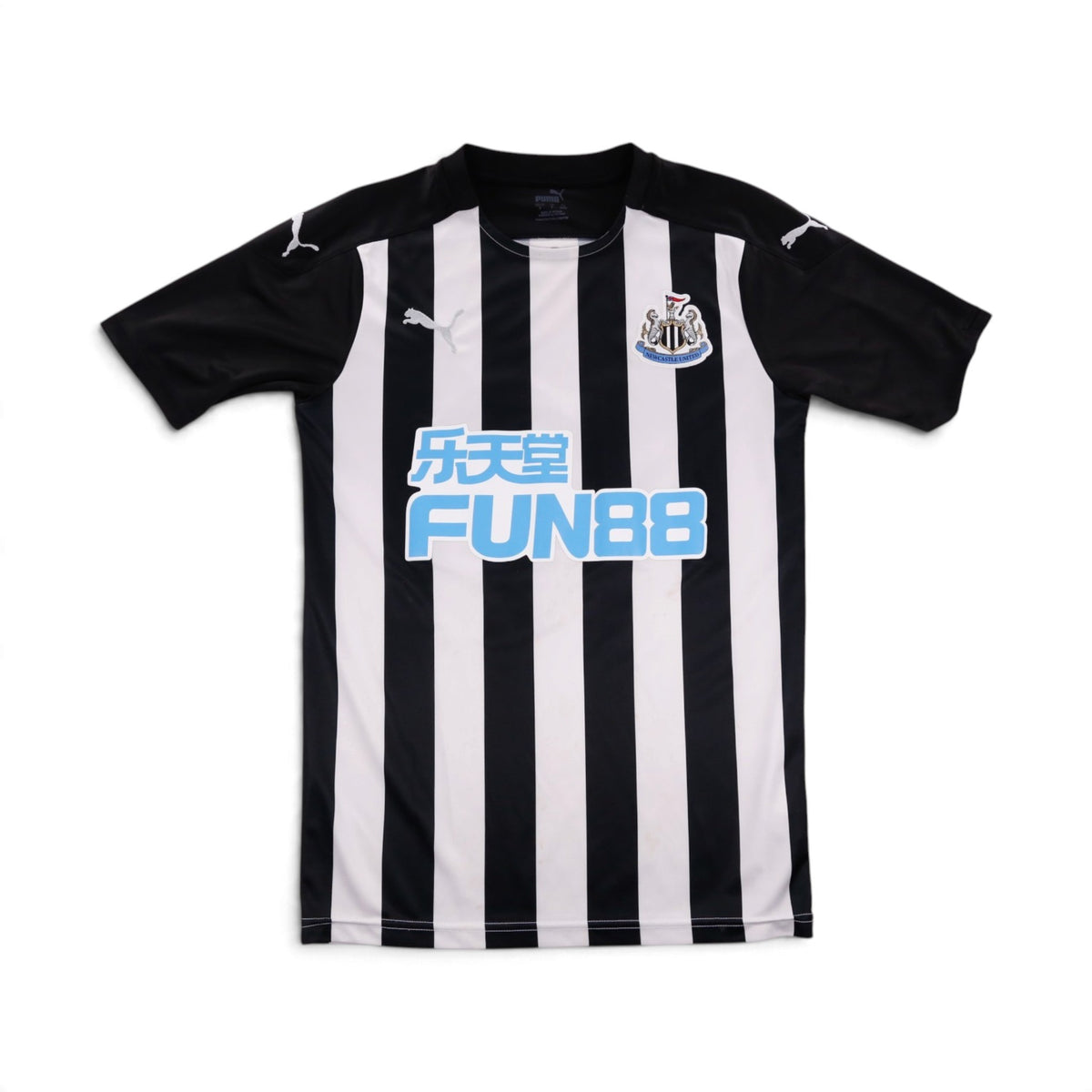 Newcastle United 2020/21 home shirt front with Fun88 sponsor and crest