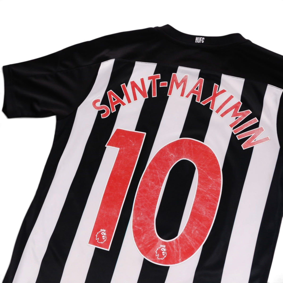 Close-up of Saint-Maximin number 10 printing on the back of the shirt
