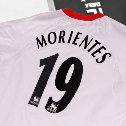 Close-up of Morientes 19 printing on the back of the shirt