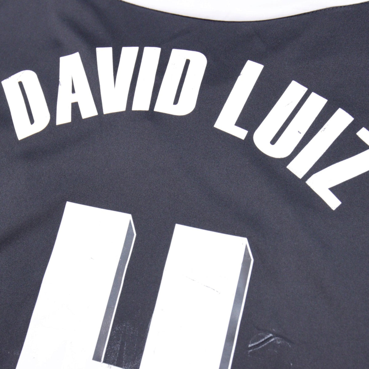 Close-up of David Luiz name and number print on the back