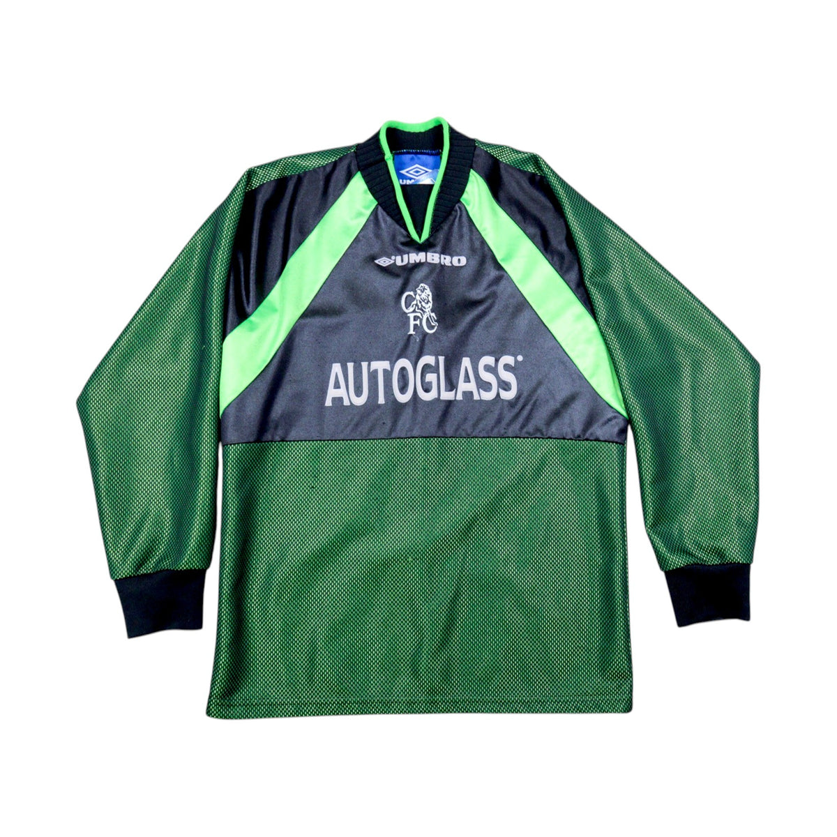 Chelsea goalkeeper shirt front with Umbro logo, crest and Autoglass sponsor