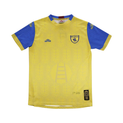 Chievo Verona 2021/22 home shirt front, yellow with blue sleeves and crest