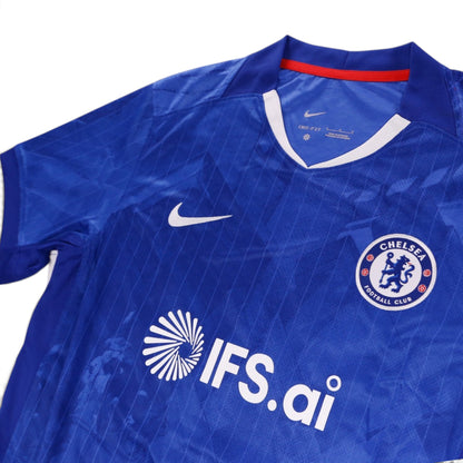 Close-up of the collar, Nike swoosh, crest and sponsor on the front