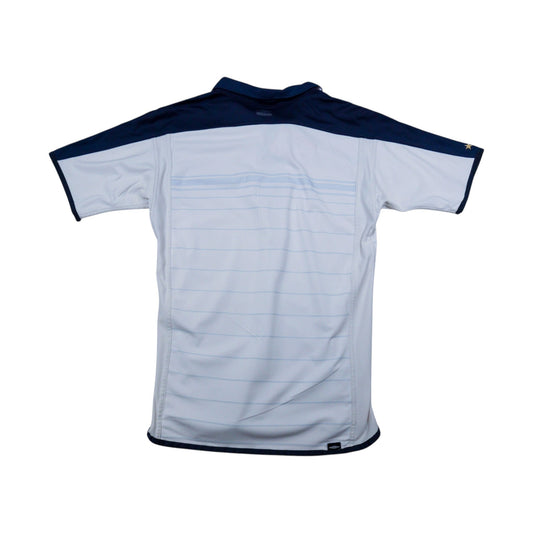 Back of 2003/05 England home shirt showing gold star near the sleeve