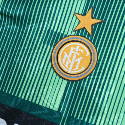 Close-up of the gold star above the Inter Milan crest