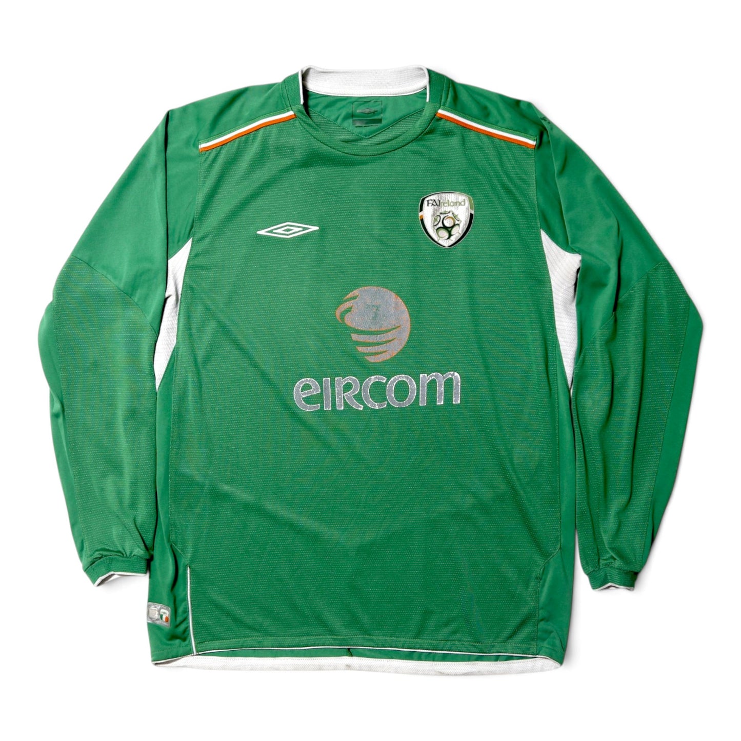 2004/06 Republic of Ireland Umbro home shirt front view, green with eircom sponsor and FAI crest