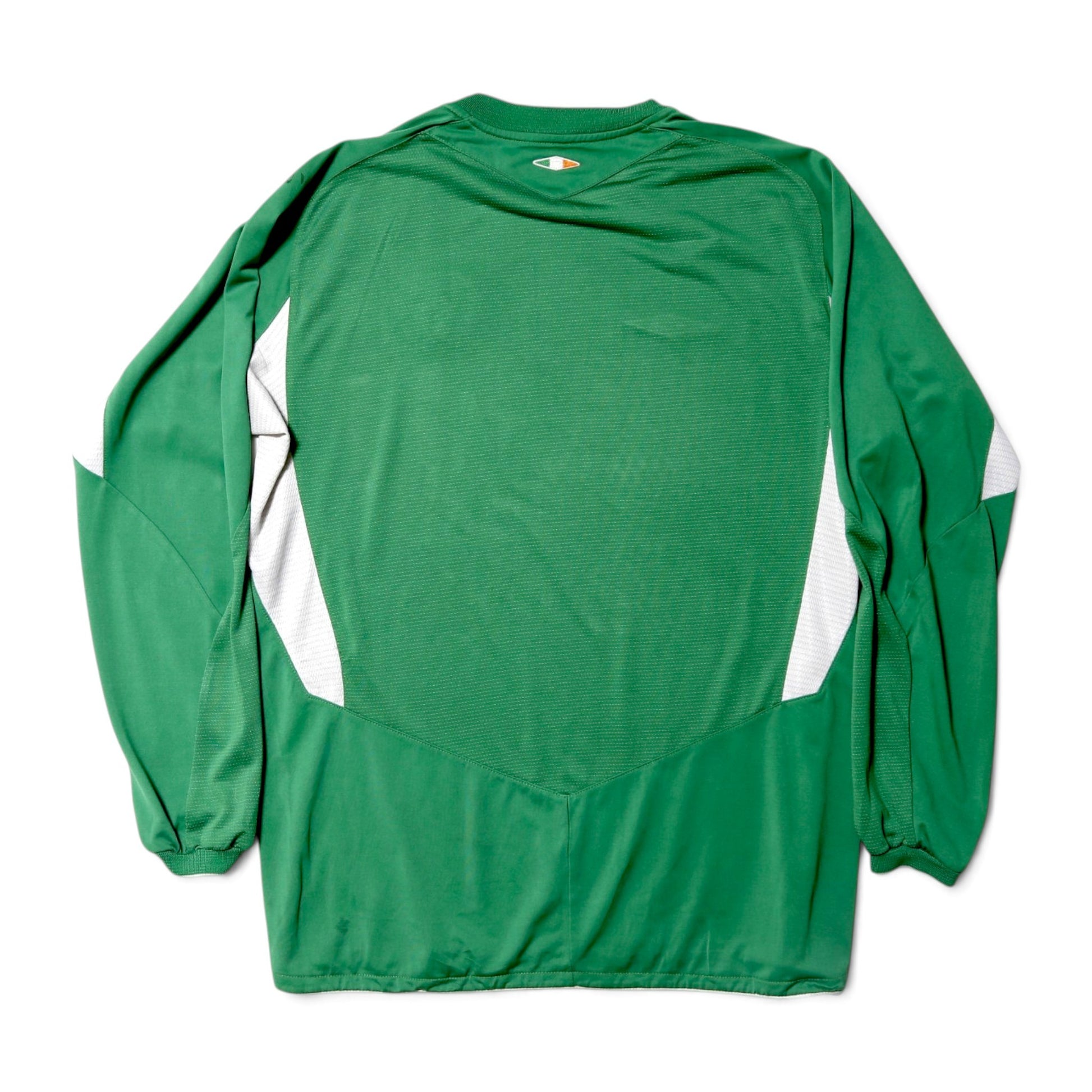 Umbro logo tag and collar detail on Republic of Ireland home shirt