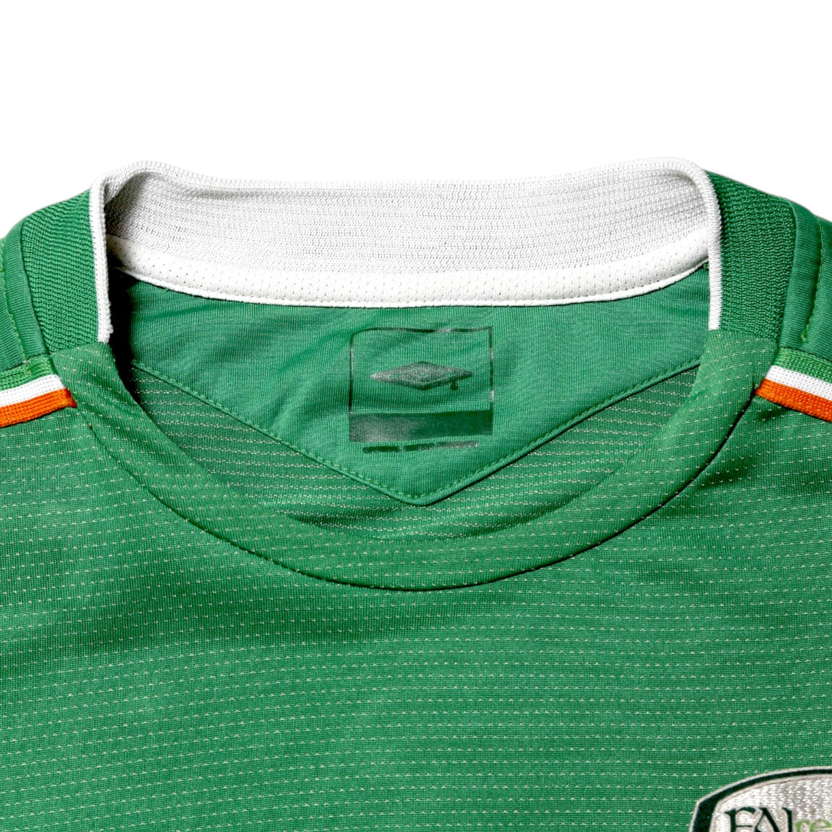 2004/06 Republic of Ireland home shirt back view, plain green with white side panels