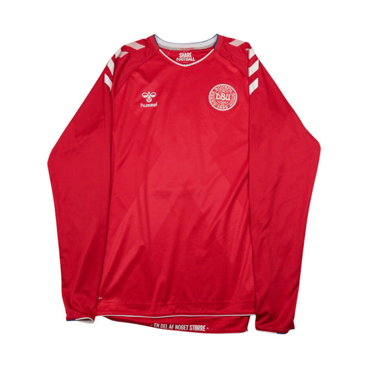2018/19 Denmark home shirt front with DBU crest and hummel logo