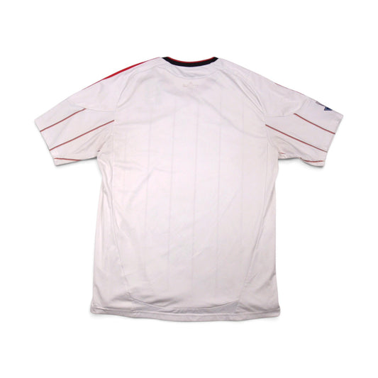 Back view of 2010/11 Liverpool away shirt showing plain number-free back