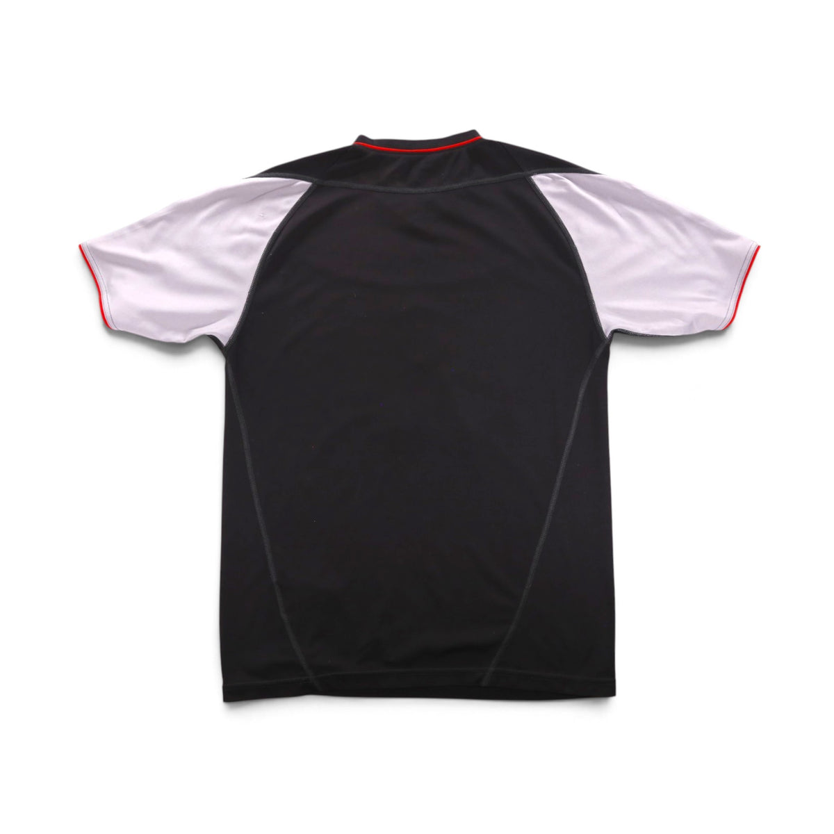 Liverpool 2002/04 away shirt back showing grey sleeve panelling