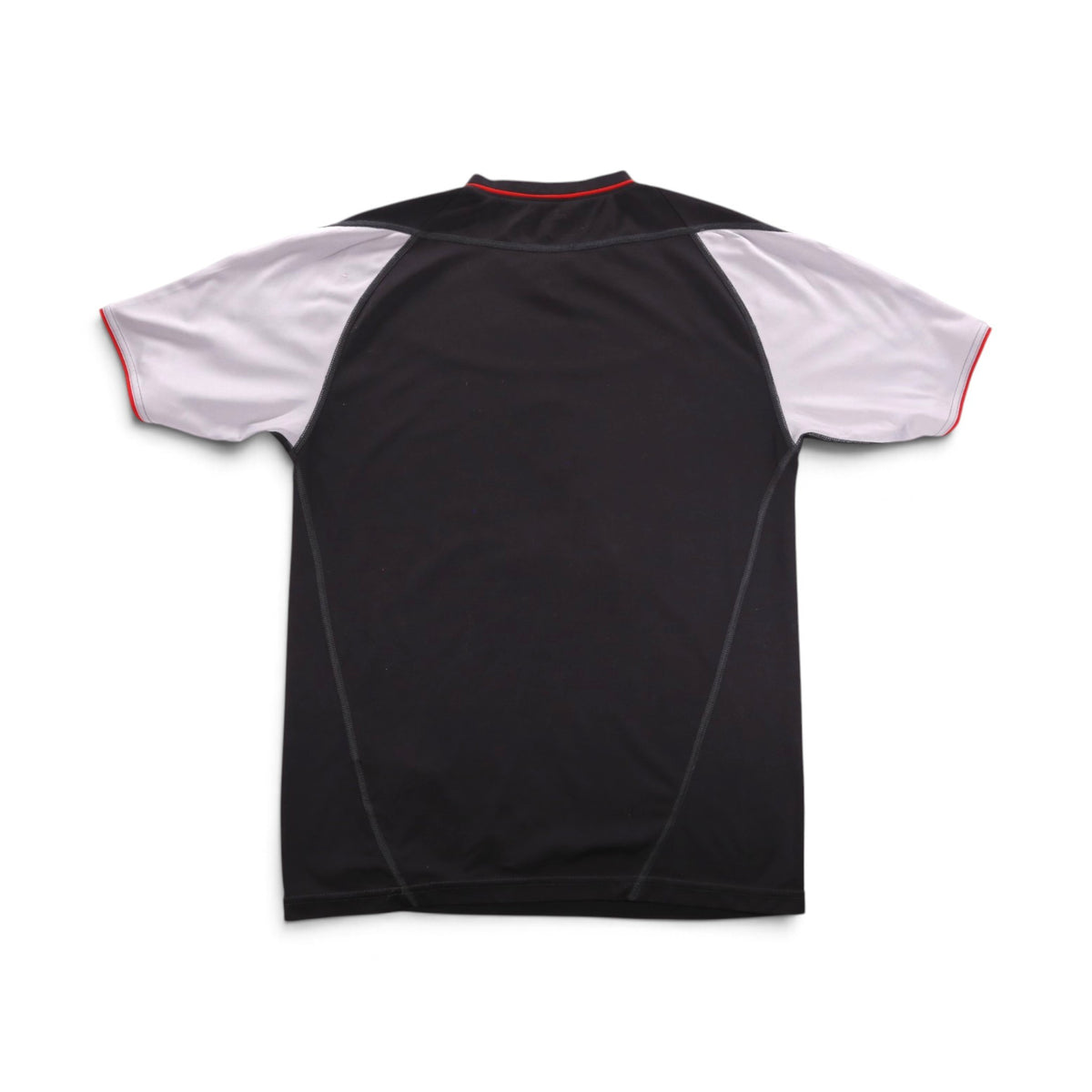 Liverpool 2002/04 away shirt back detail showing collar and sleeve trim