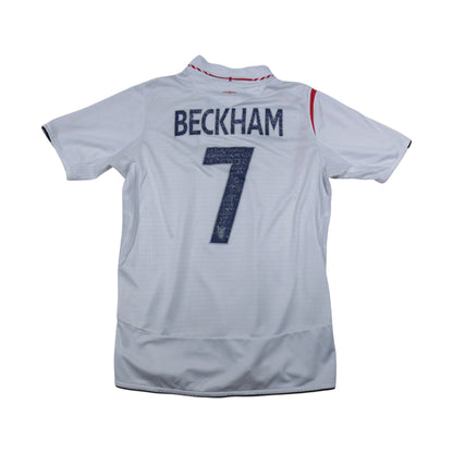 Back view of England shirt printed with Beckham and number 7