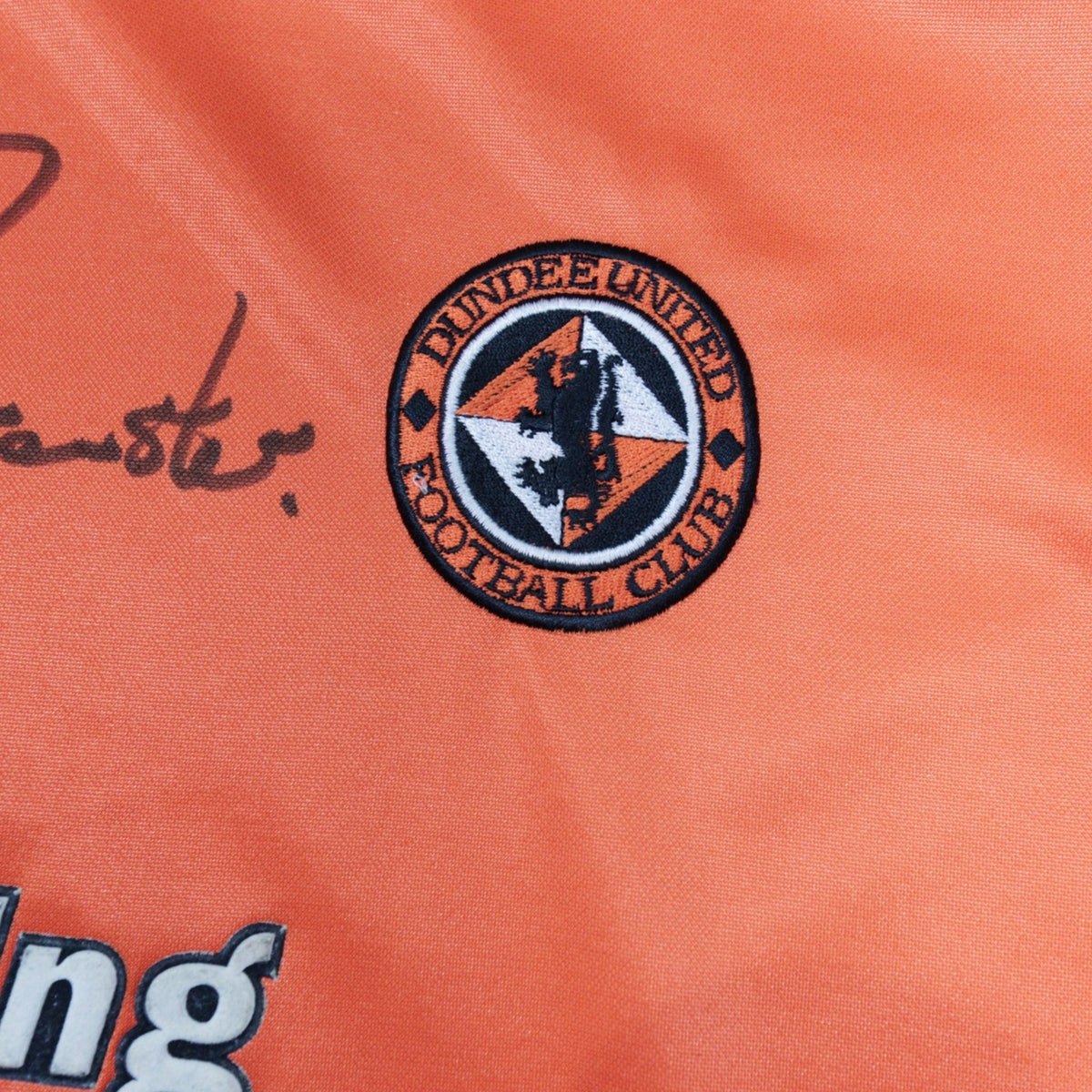 Close-up of the Dundee United Football Club crest