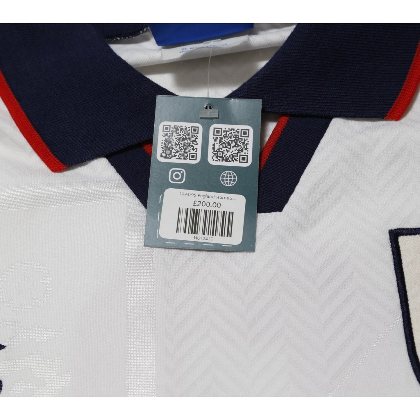 England 1993-95 home shirt collar and hangtag detail