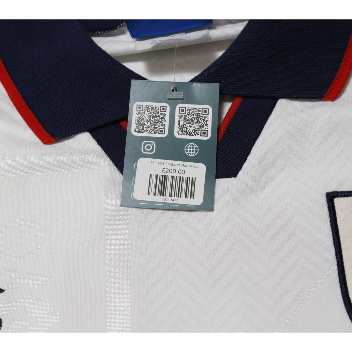 England 1993-95 home shirt collar and hangtag detail